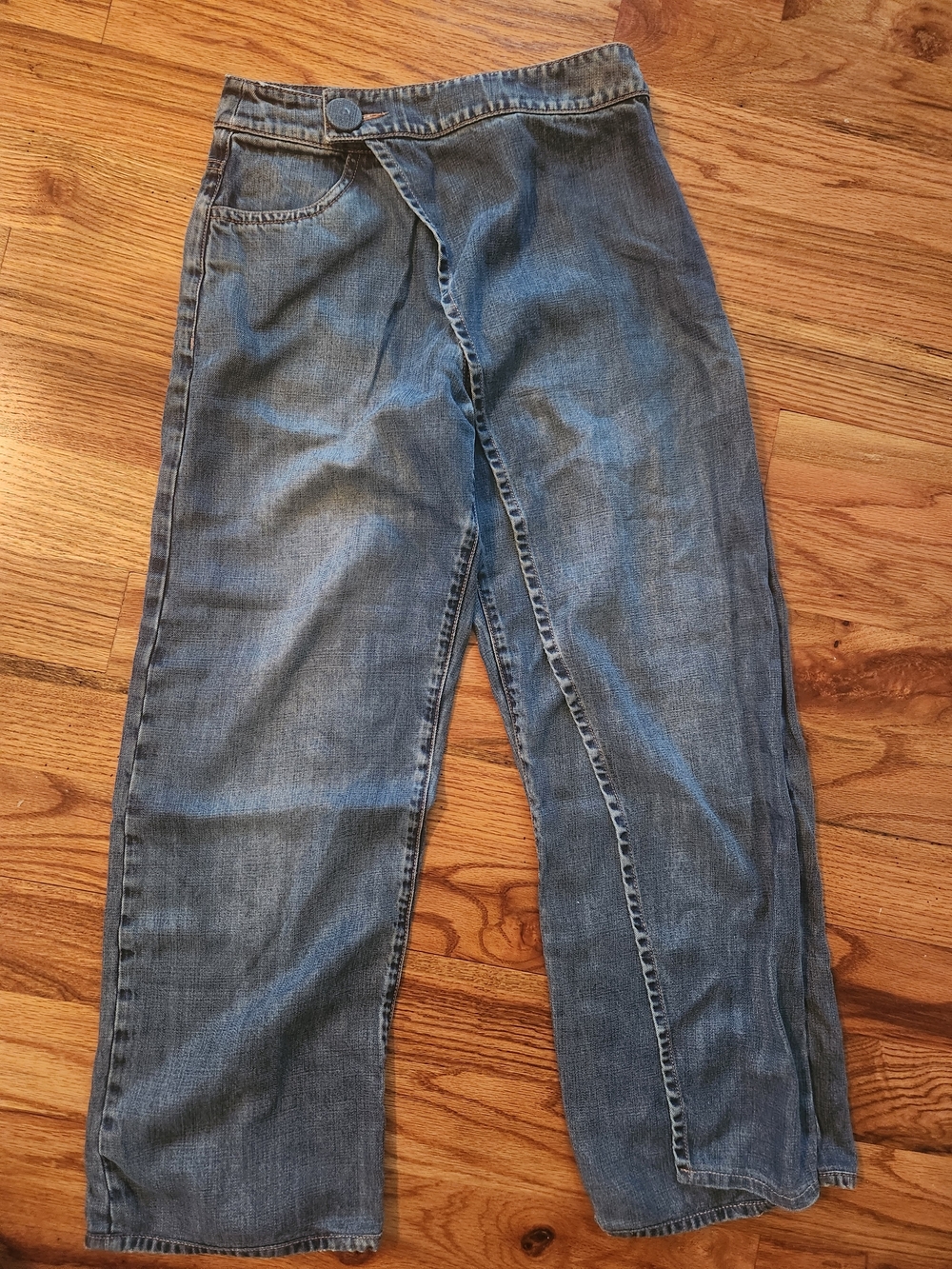 High-Rise Wide-Leg Flare Jeans in Medium Blue